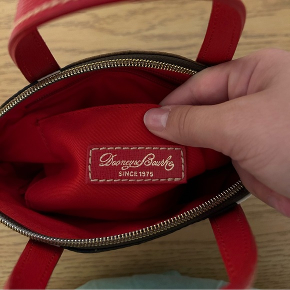 DOONEY & BOURKE GIRAFFE PRINT CANVAS SHOULDER BAG - Picture 10 of 10